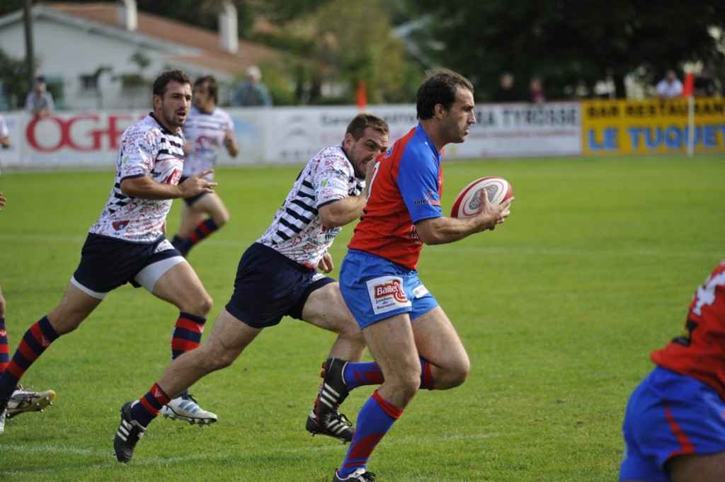 De retour de blessure, Julien Leroy n'a rien pu faire face à l'armada tyrossaise. (Photo Jean-Louis Tastet)