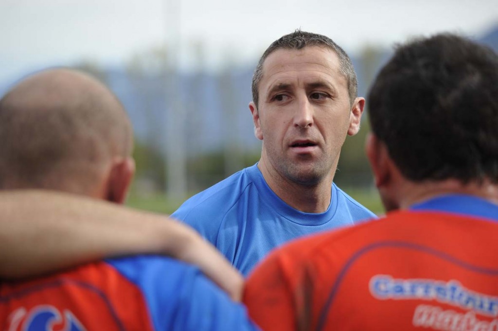 Pascal Balen, l'entraîneur de la B avec Pascal Lamaignère qui a succédé à Patrice Ducamp, ne peut que féliciter ses joueurs pour leur belle saison. (Photo Jean-Louis Tastet)