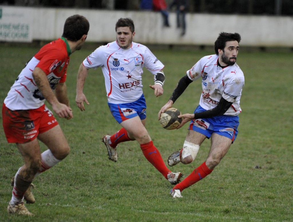 Le SAH de Mickaël Ducournau s'est incliné sans bonus défensif sur la pelouse de Mauléon malgré un engagement de tous les instants. (Photo Jean-Louis Tastet)