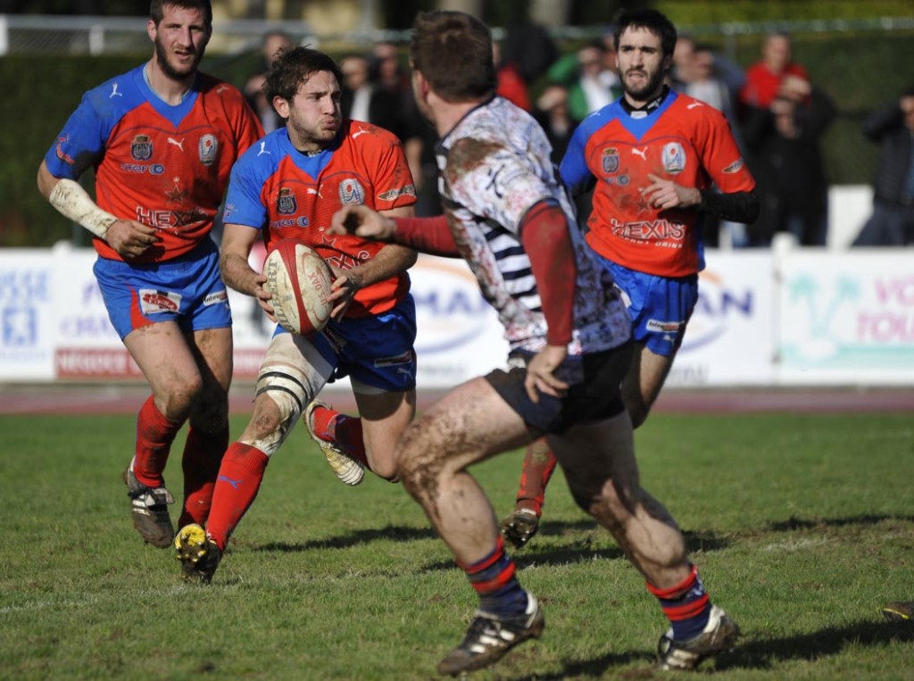 Morgan Marchini et les Hagetmautiens ont beaucoup tenté face au leader. (Photo Jean-Louis Tastet)